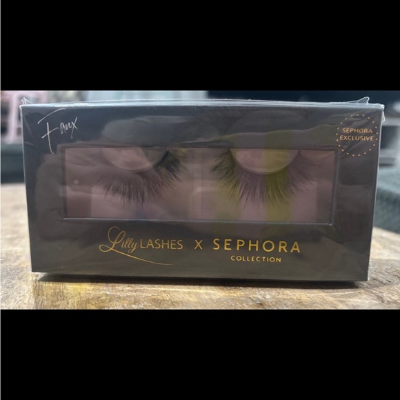 Lily lashes x Sephora Collection - Picture 1 of 2